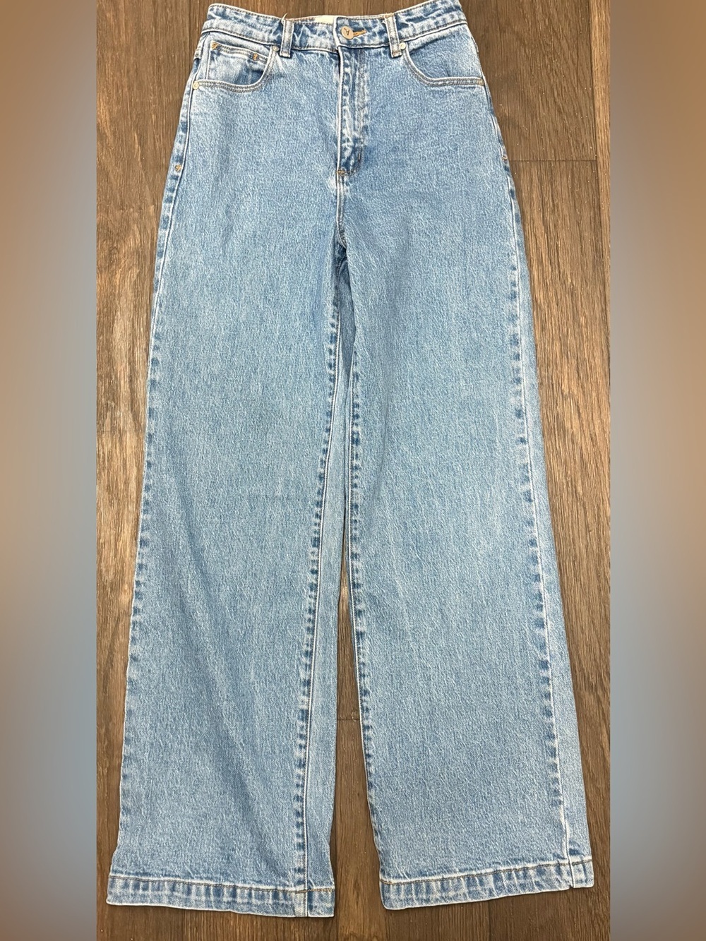 Abrand Jeans A ’94 High & Wide Light Wash High Rise Wide Leg Jeans Size 27